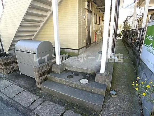 特典：仲介手数料が50％OFFです‼のエントランス|落ち着いたエントランスです