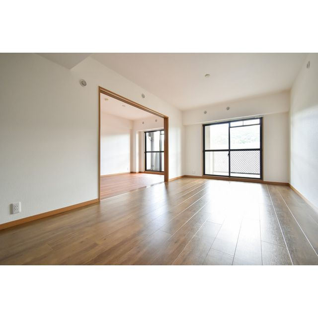 エスポワール豊福弐番館の居間・リビング
