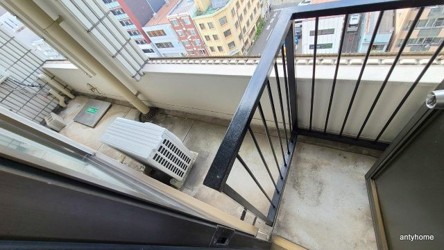 エクセレント中道　仲介手数料無料のバルコニー