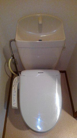 センチュリーテラス　Ｂのトイレ|落ち着いた色調のトイレです