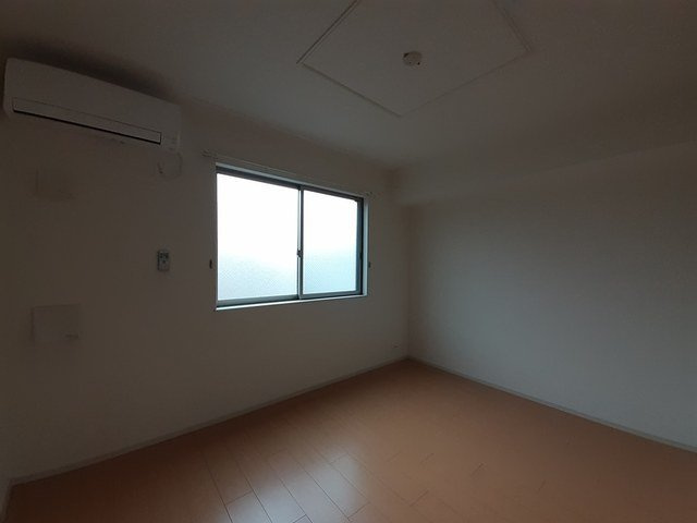 メディオカーサ　Ｋの内装|内装もきれいです