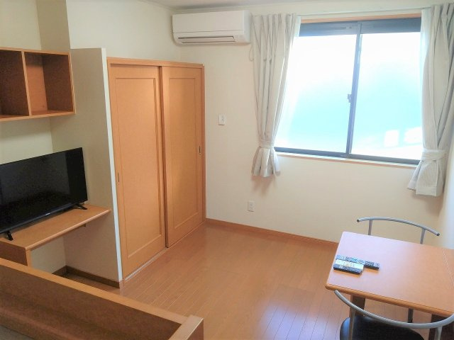 レオパレス清流の居間・リビング|※同タイプ部屋の写真となります