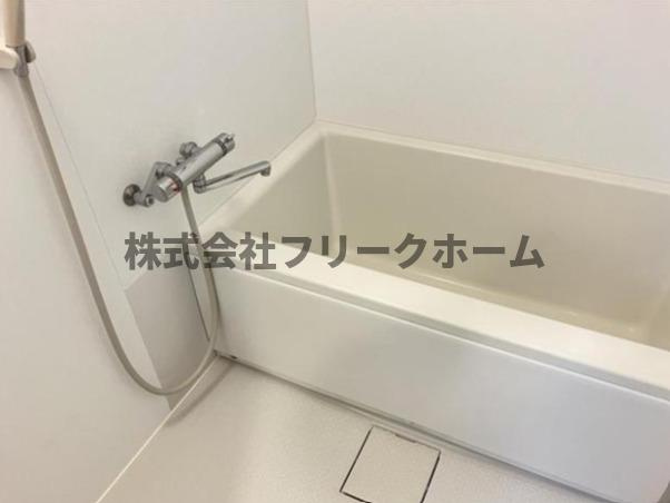 武蔵野市中町１丁目の賃貸マンションの浴室