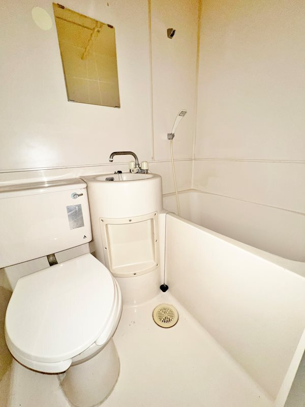 調布市富士見町２丁目のアパートのトイレ