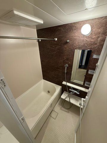 ソレイユプロスペレの浴室|※ 掲 載 写 真 は 別 号 室 の も の て す 。
 107号 室 の 写 真 は 現 在 