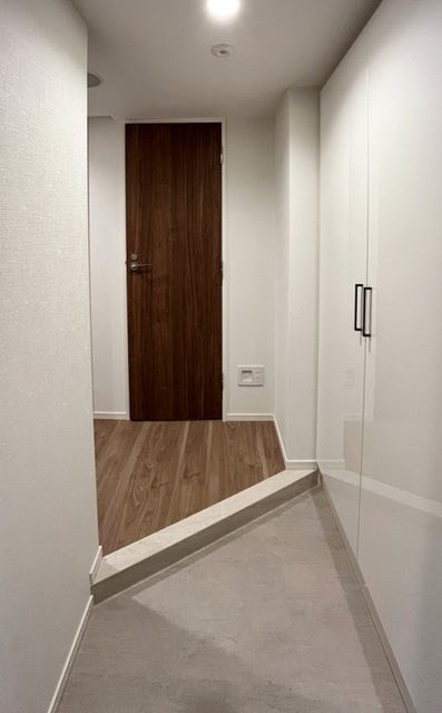 パークアクシス菊川ステーションイーストの玄関|※写真は同タイプ住戸です。