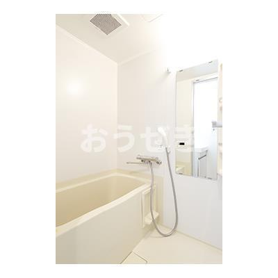 クレスト鶴見の浴室