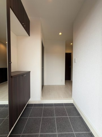 所沢市久米中古戸建の玄関