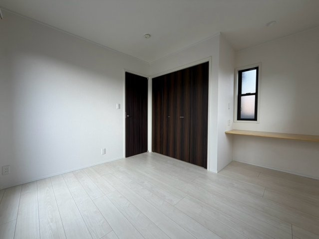 所沢市久米中古戸建の洋室