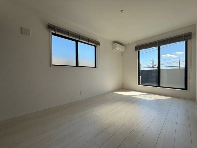 所沢市久米中古戸建の洋室