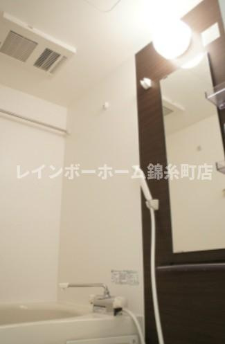 リブリ・國見の浴室
