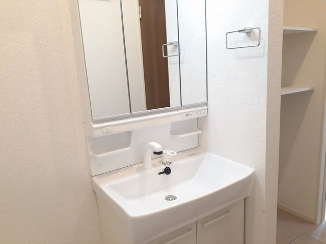 エスペランサ　エイチの独立洗面台