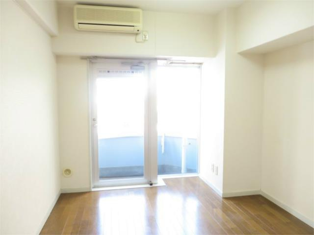 川崎市多摩区登戸の賃貸マンションの居間・リビング|★お部屋探しはオールマイト不動産までご相談下さい♪【044-543-9135】
