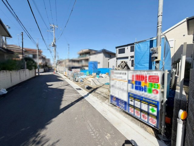 羽衣５丁目　新築一戸建の外観|【土地約３１．１４坪】駐車２台可能（車種制限有）！愛車の置き場所に困らないですね♪