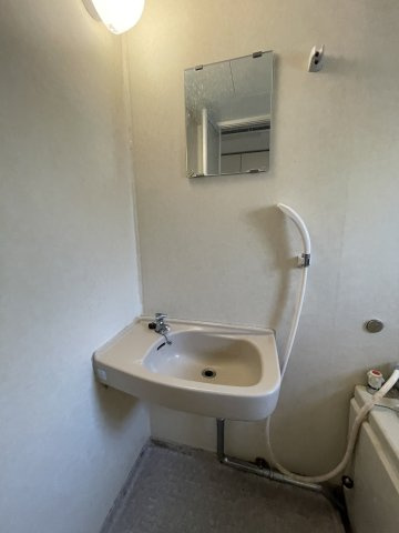 セゾン桜新町Aの洗面所