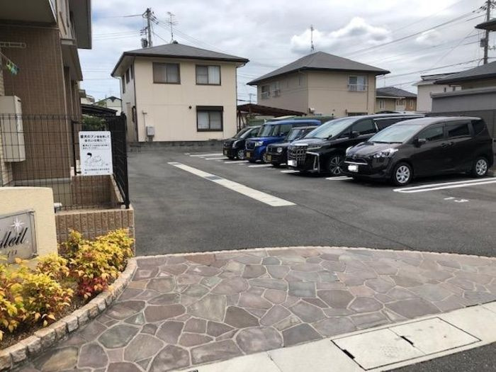ソレイユ　弐番館の駐車場