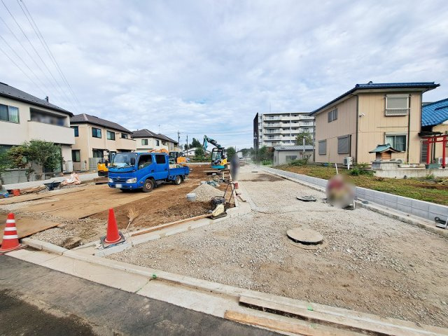 【外観】 | 西東京市中町4丁目　建築条件無売地　全6区画　(保谷店) | 徒歩4分のバス停留所『鳥久保』から西武池袋線「保谷」駅やJR中央線・総武線・京王井の頭線「吉祥寺」駅へのバス便もございます。