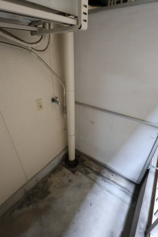 【設備】 | プラザOM | 室外洗濯機置場