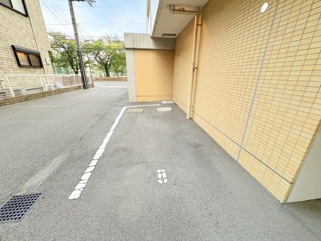 フレアコート甲南の駐車場