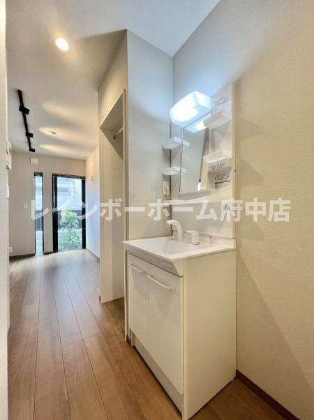 SiestaVilla武蔵小金井ＢrickHausの独立洗面台