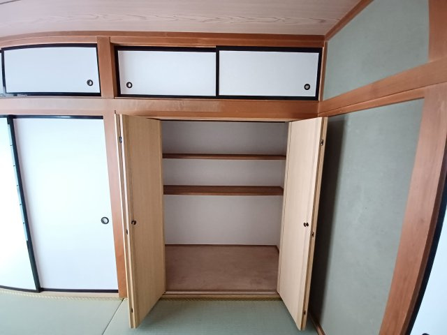 セゾン松原A棟の収納|小物を収納するのに便利です