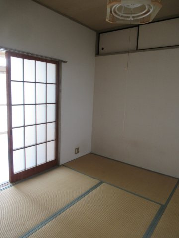 リバティー大志辺の和室