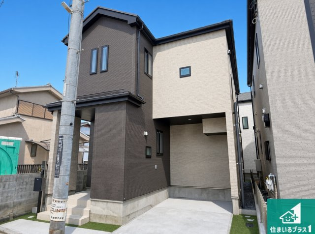 ◆東大阪市吉田　新築一戸建てのトイレ|シンプルなトイレは落ち着く空間！お手入れも簡単です！