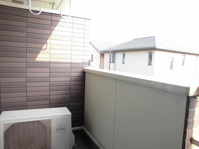 プラシードＢのバルコニー|外からの目が気にならないバルコニーで洗濯物が干せます