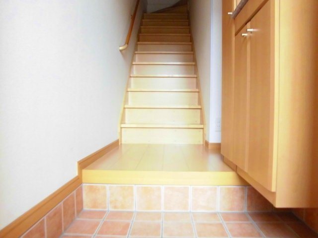 プラシードＢの玄関|収納もある玄関です