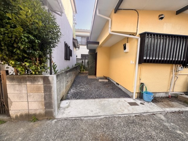 志木戸建の駐車場