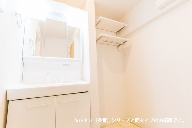 アヴニールやぶなみⅢの洗面所