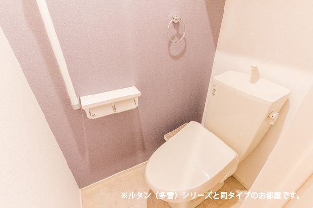 アヴニールやぶなみⅢのトイレ
