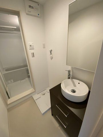 メゾンクレール麦野の洗面所