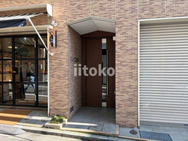 ソレイユ蔵前のエントランス