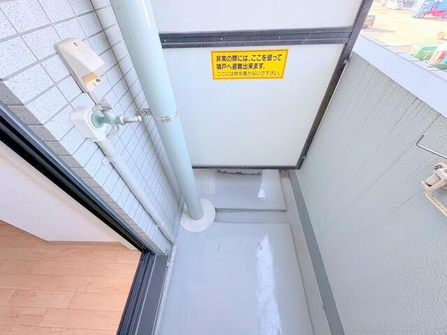 アフィットステージ市川南のバルコニー