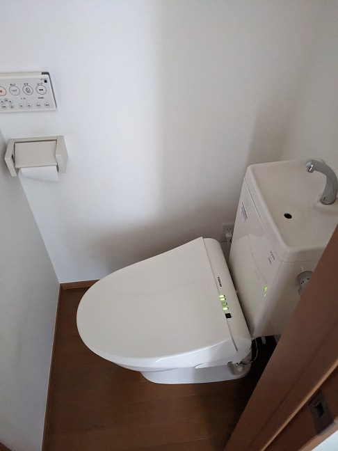 府中市多磨町２丁目のアパートのトイレ