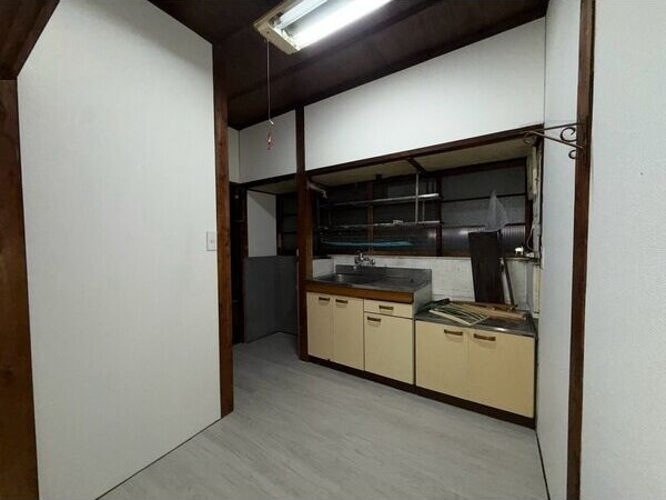 日進市折戸町戸建のキッチン