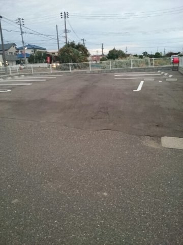 メゾンドエスポワールⅢの駐車場