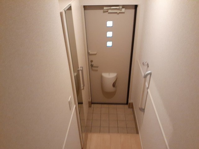ベル　スクエアⅡの玄関|収納もある玄関です
