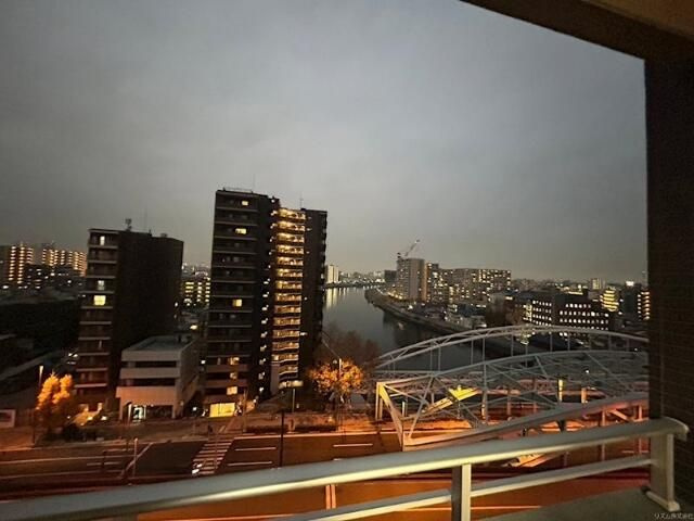 プレール・ドゥーク東京ＥＡＳＴⅣＲｉｖｅｒＳｉｄｅのバルコニー
