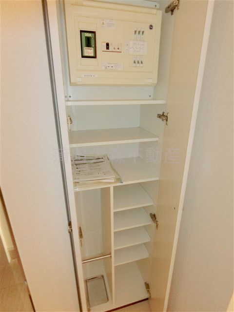 スカイコート多摩川壱番館の収納|玄関収納