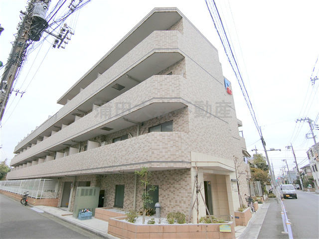 スカイコート多摩川壱番館の外観|2014年7月築　RC鉄筋コンクリート造4階建て1K~1LDK総戸数52戸の分譲賃貸マンション
東急多摩川線矢口渡駅最寄りの東京都大田区矢口3丁目