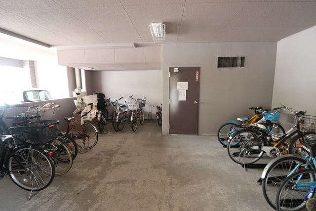 アルデール中原のその他共用部分|屋根付き駐輪場！