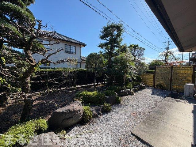 生目台東2丁目　中古平屋の庭