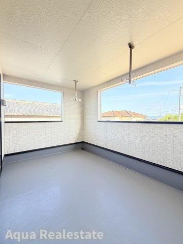 さぬき市志度の新築一戸建のバルコニー|広々としたバルコニーです