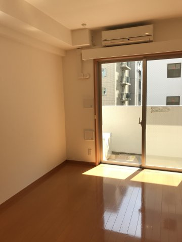 プライムアーバン田町の居間・リビング|使いやすいリビングです