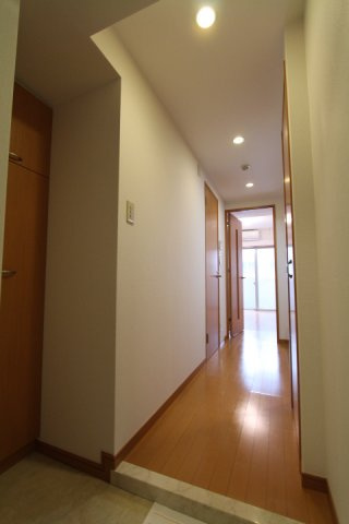 プライムアーバン田町の玄関|ゆったりとした玄関です