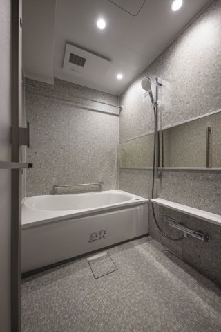 レジデンス渋谷富ヶ谷の浴室|ゆったり過ごせるお風呂です