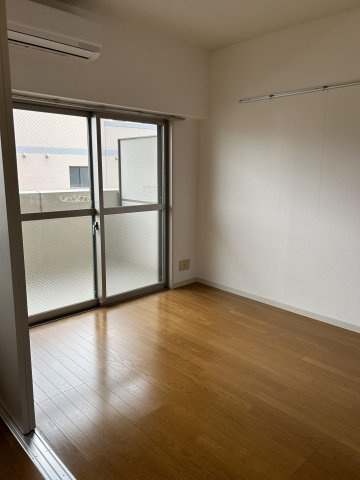 福岡市博多区竹下４丁目の賃貸マンションのエントランス