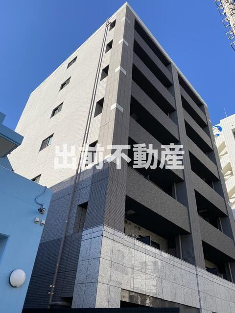 XEBEC明大前の外観
